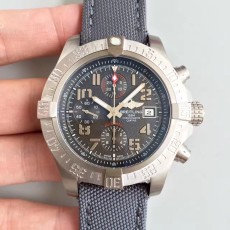 브라이틀링 스카이랜드 어벤져 티타늄 그레이 숫자다이얼 Breitling Skyland Avenger Titanium Gray Numeral Dial 그레이 스트랩